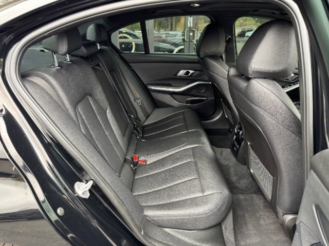 Used 2021 BMW 330e xDrive image 12