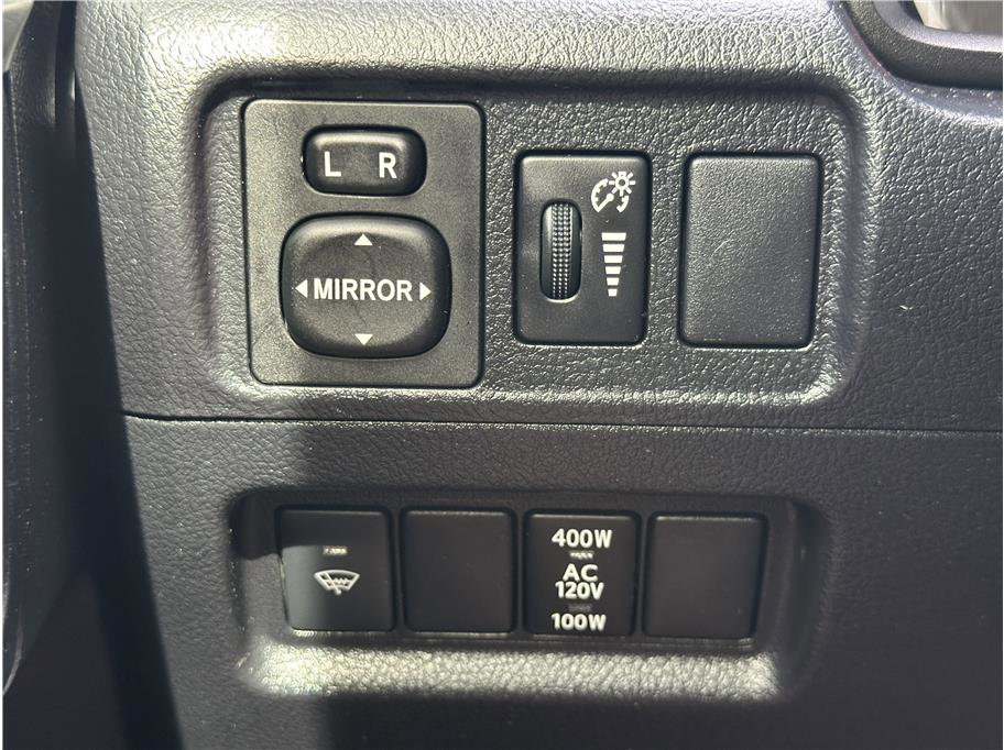 Used 2016 Toyota 4Runner SR5 AWD/4WD image 27