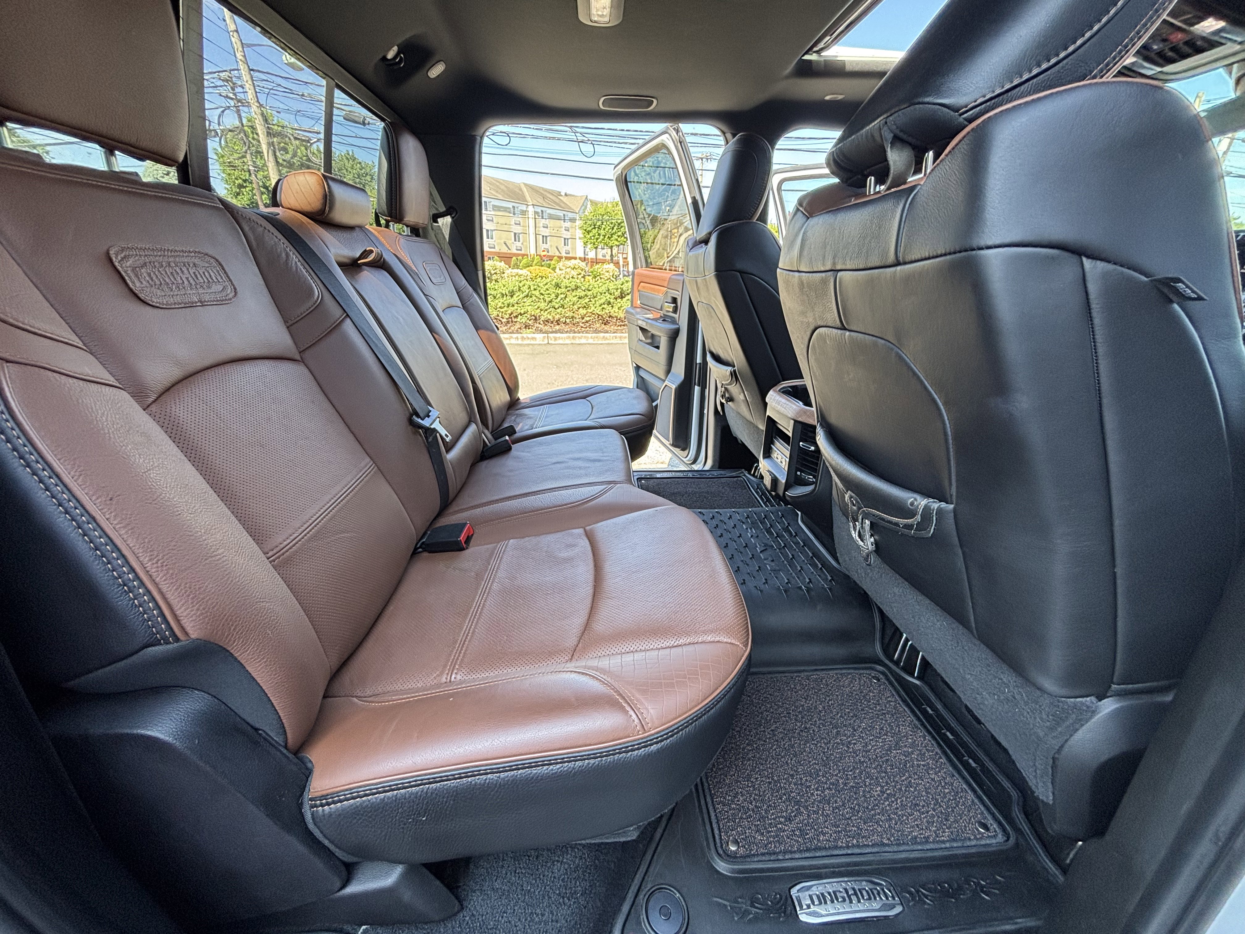 Used 2020 RAM 3500 Limited image 27