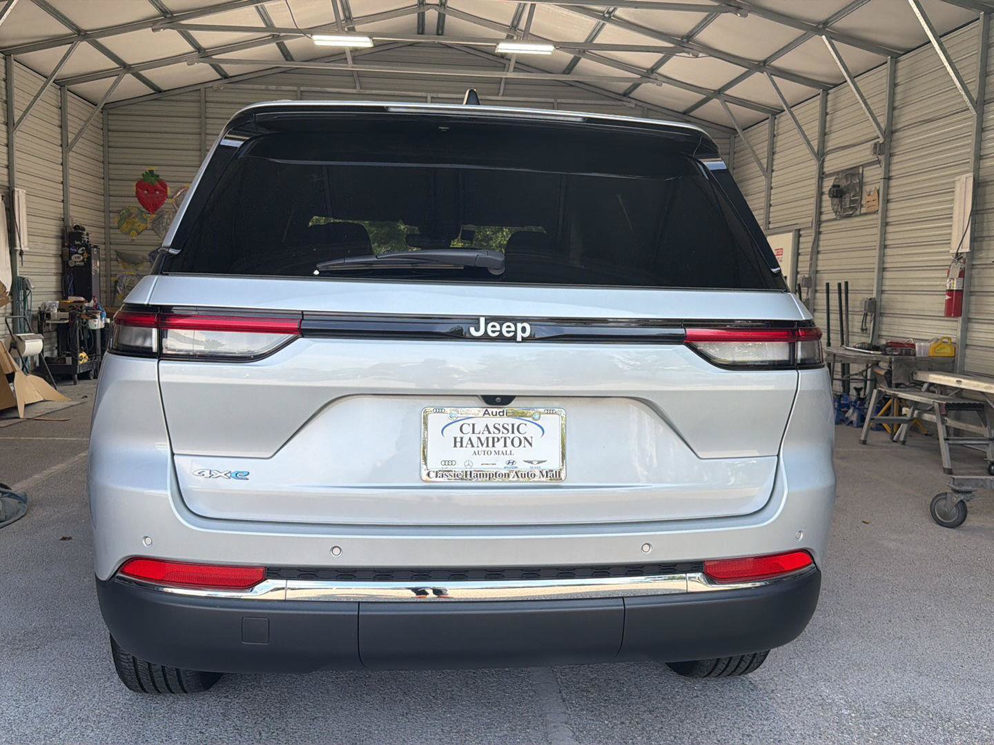 Used 2024 Jeep Grand Cherokee Limited 4xe AWD/4WD image 5