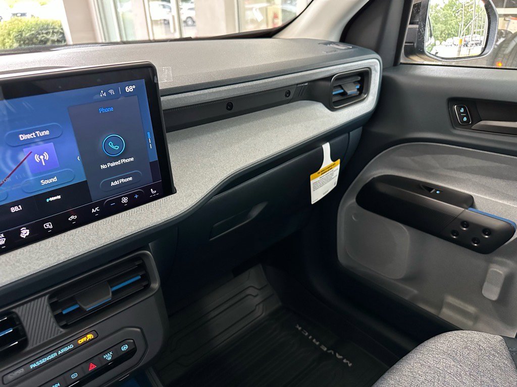 New 2025 Ford Maverick XLT w/ XLT Luxury Package image 36