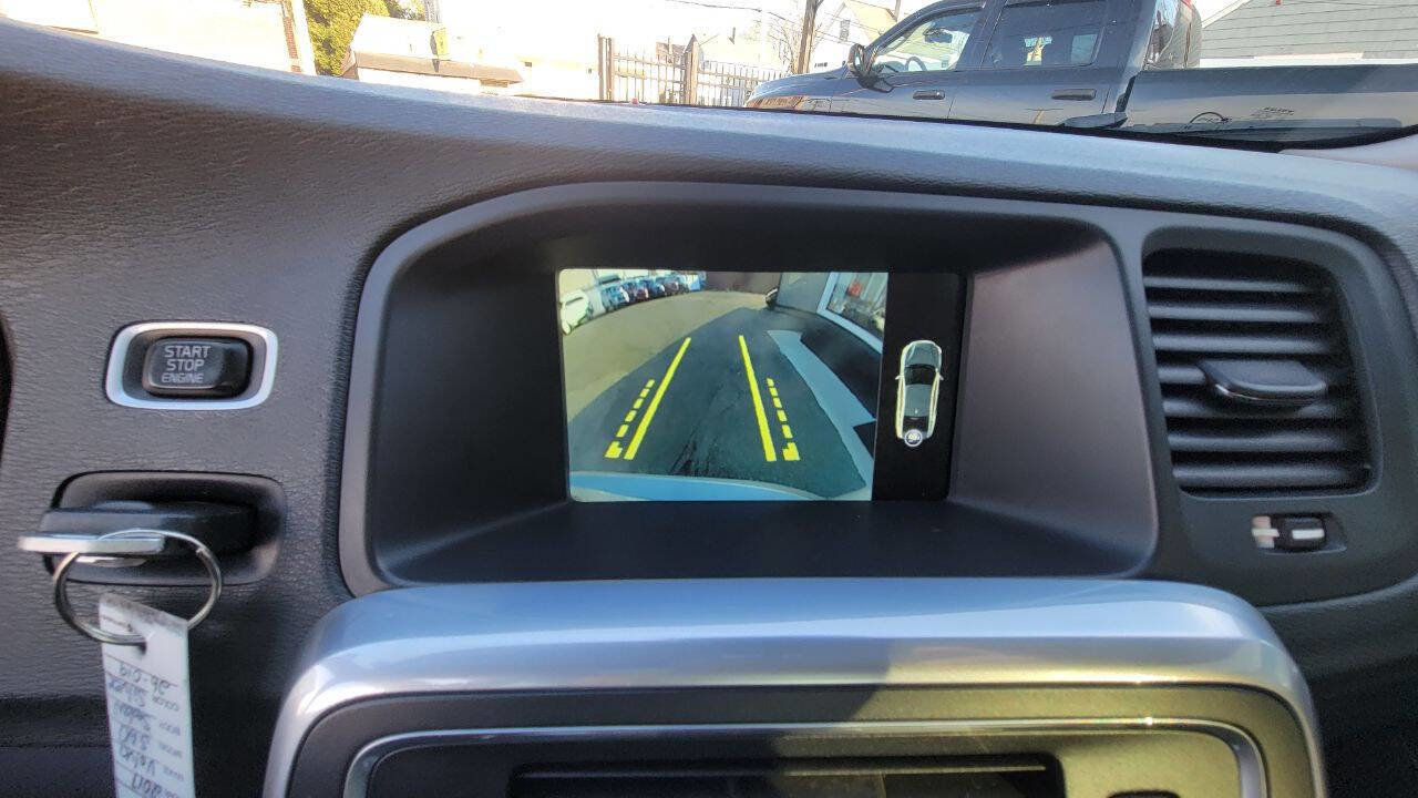 Used 2017 Volvo S60 T5 Dynamic image 19