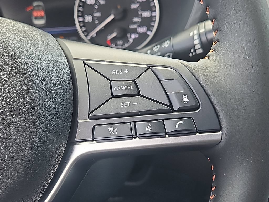 New 2025 Nissan Sentra SR FWD image 10