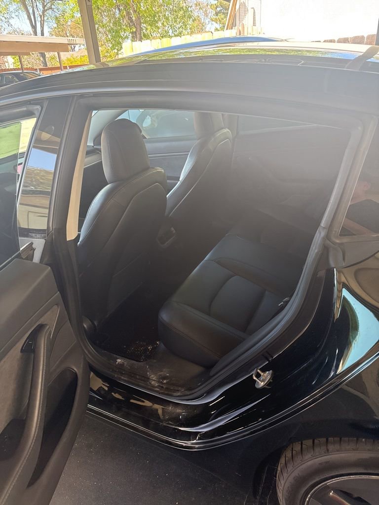 Used 2019 Tesla Model 3 Standard Range image 19