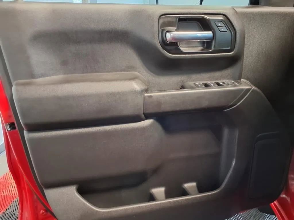 Used 2021 Chevrolet Silverado 1500 Custom AWD/4WD image 16
