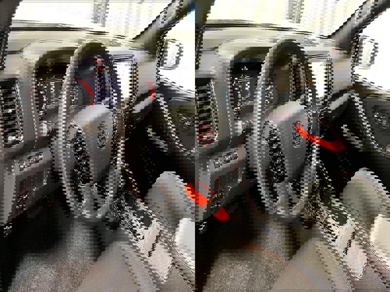 Used 2023 Nissan Frontier PRO-4X w/ Tow Package image 8