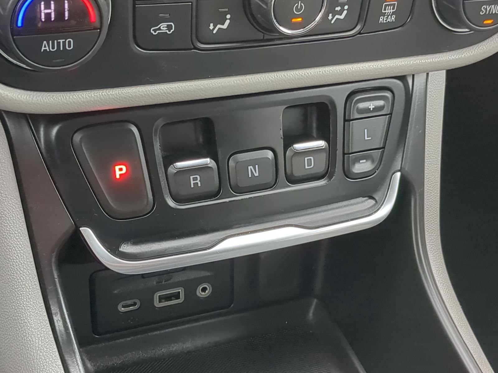 Used 2019 GMC Terrain SLE image 29