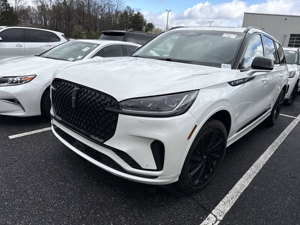 Used 2025 Lincoln Aviator Reserve w/ Equipment Group 201A image 6