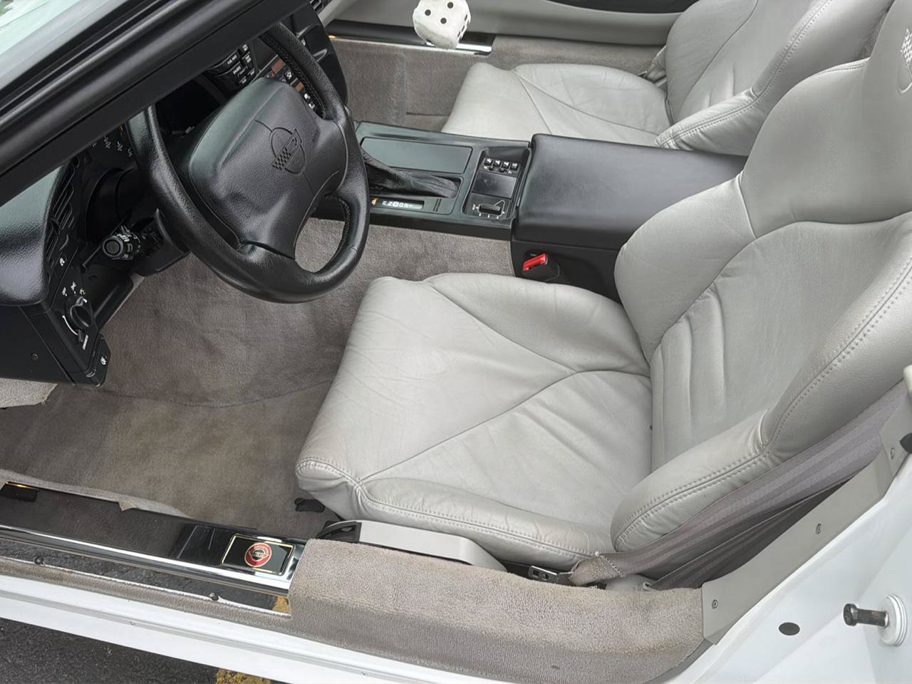 Used 1996 Chevrolet Corvette Convertible RWD image 17