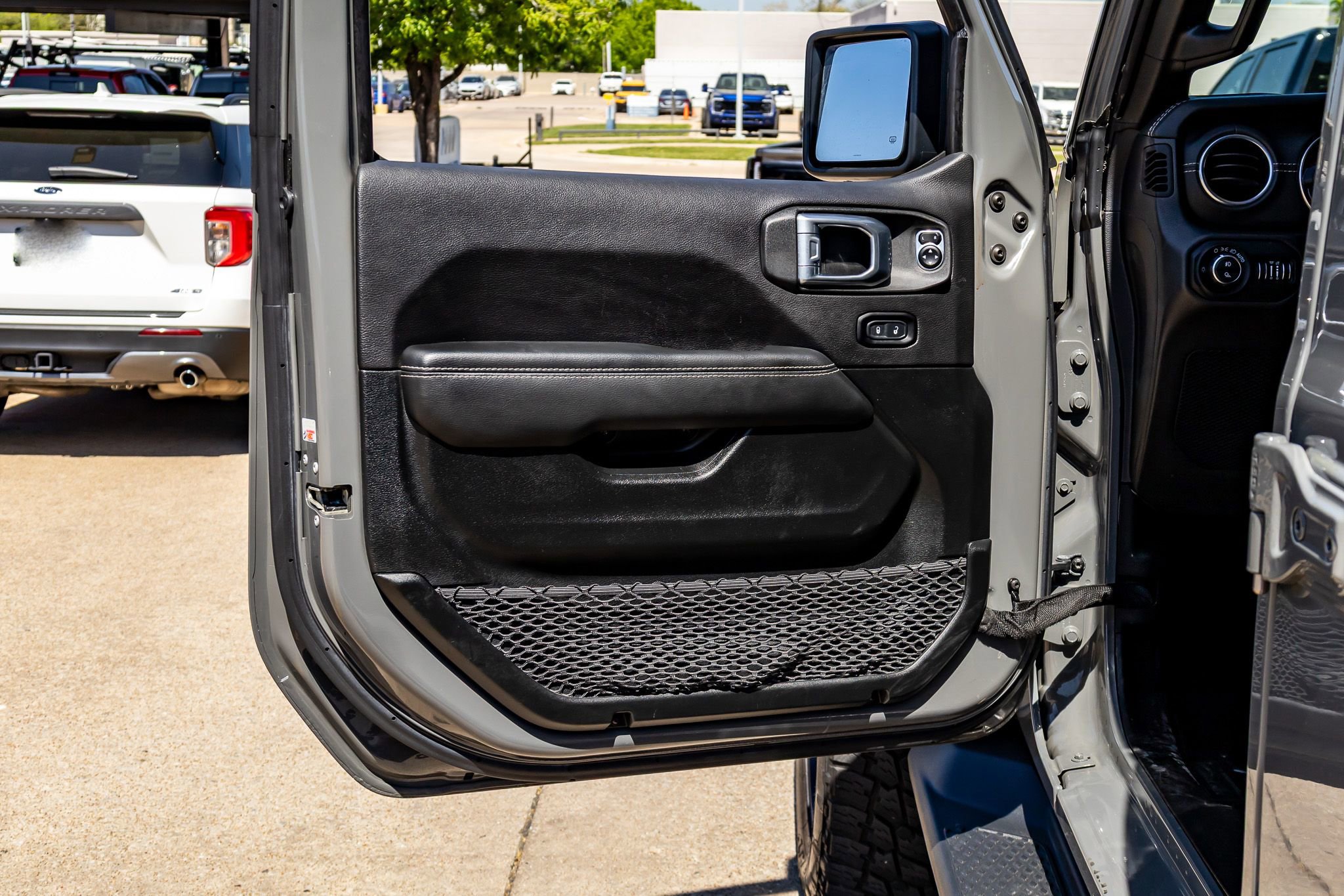 Used 2021 Jeep Gladiator Overland w/ Popular Equipment Package image 34