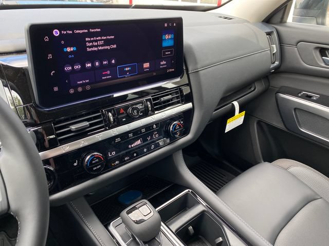 New 2026 Nissan Pathfinder SL AWD/4WD image 18