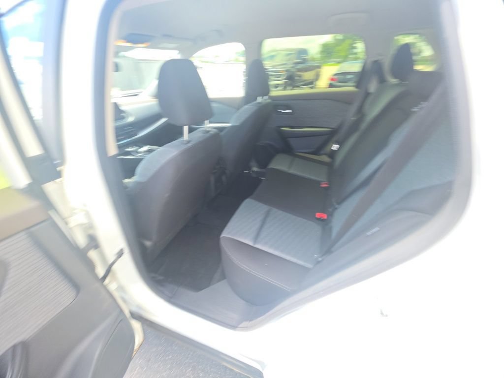 Used 2023 Nissan Rogue SV AWD/4WD image 25