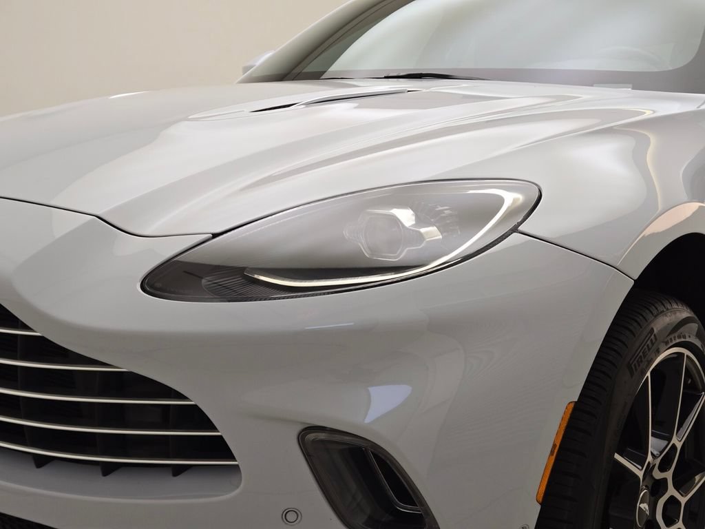 Used 2022 Aston Martin DBX AWD/4WD image 5