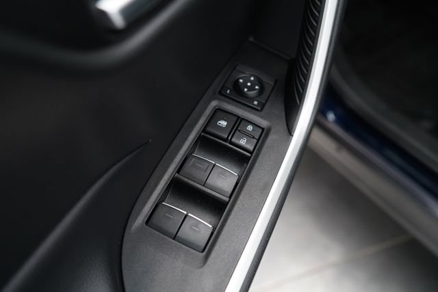 Used 2023 Toyota RAV4 XLE w/ Convenience Package image 13