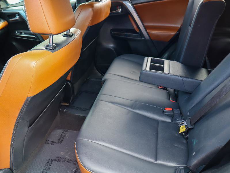 Used 2016 Toyota RAV4 SE image 11