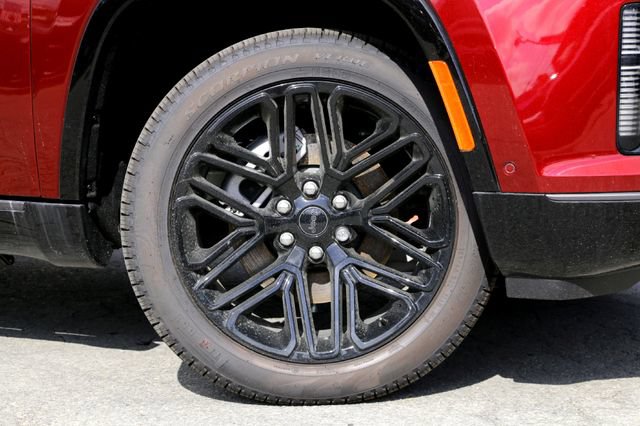 New 2026 Jeep Grand Wagoneer Limited AWD/4WD image 2