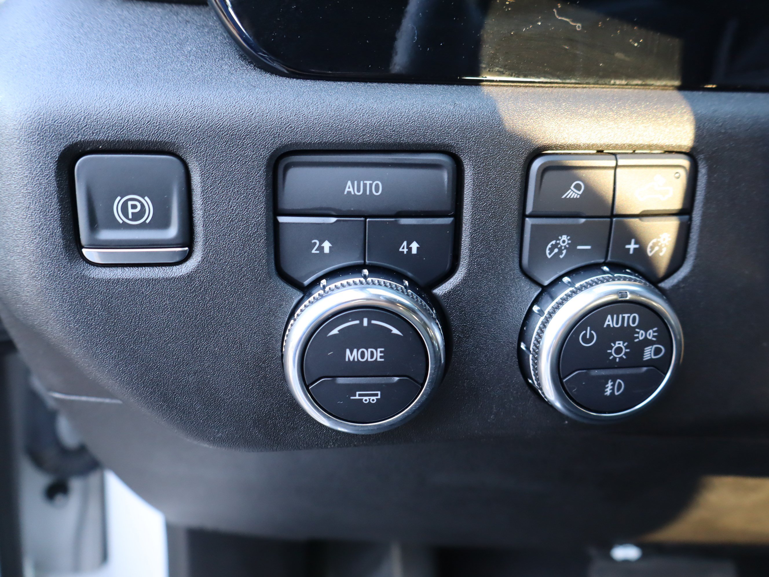 Used 2025 GMC Sierra 1500 SLT AWD/4WD image 20