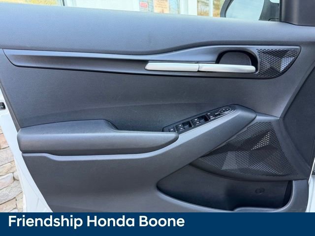 Used 2022 Kia Seltos LX image 14