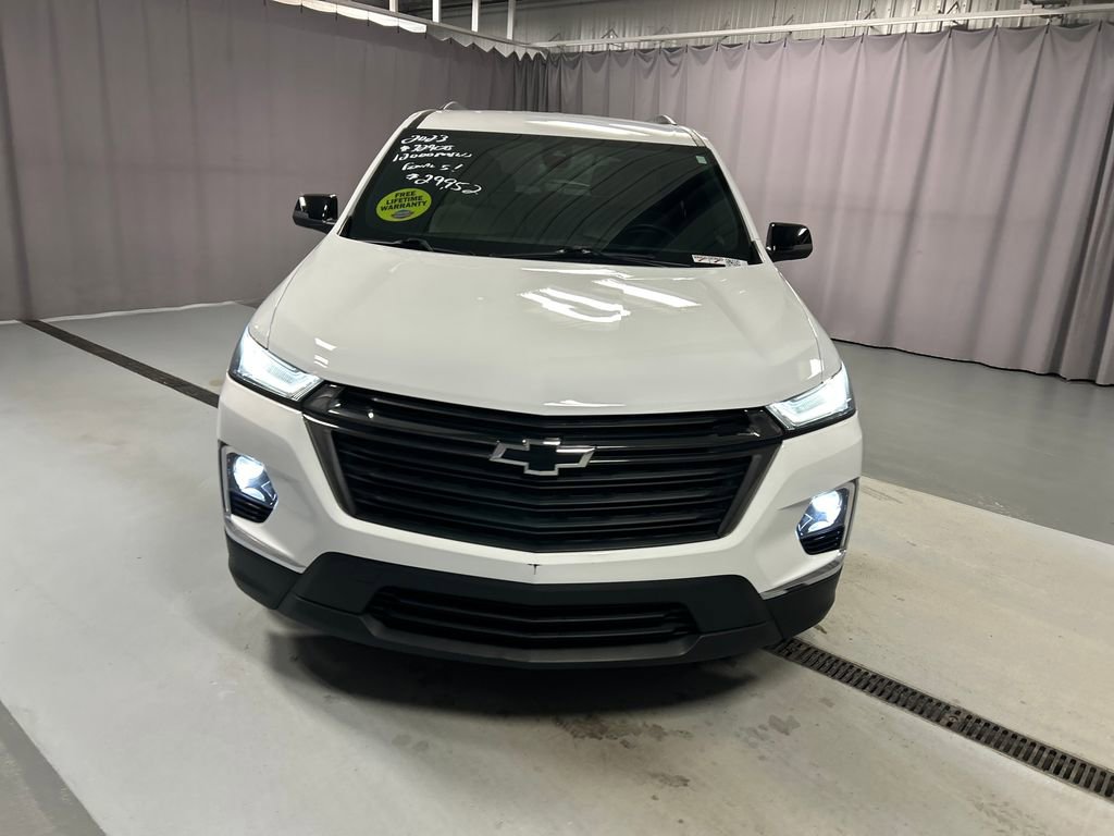 Used 2023 Chevrolet Traverse LS w/ Midnight/Sport Edition video 2