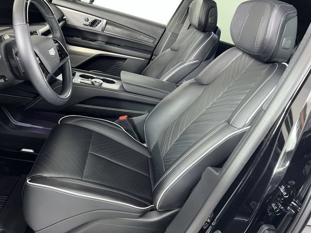 Certified 2026 Cadillac Vistiq Platinum w/ LPO, Floor Liner Package AWD/4WD image 19