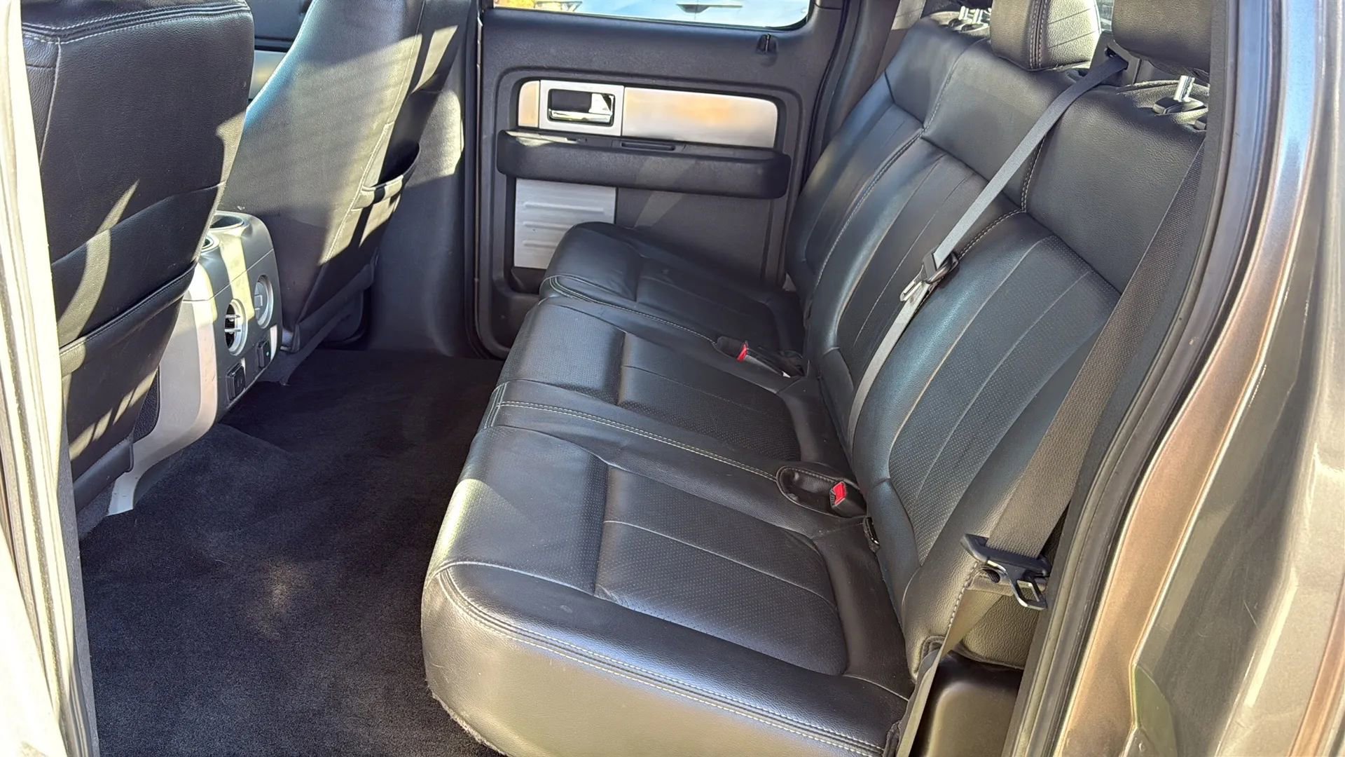 Used 2014 Ford F150 FX4 w/ Equipment Group 402A Luxury image 18