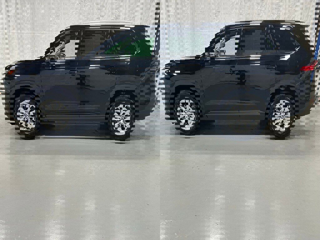 Used 2025 Toyota Grand Highlander AWD image 4