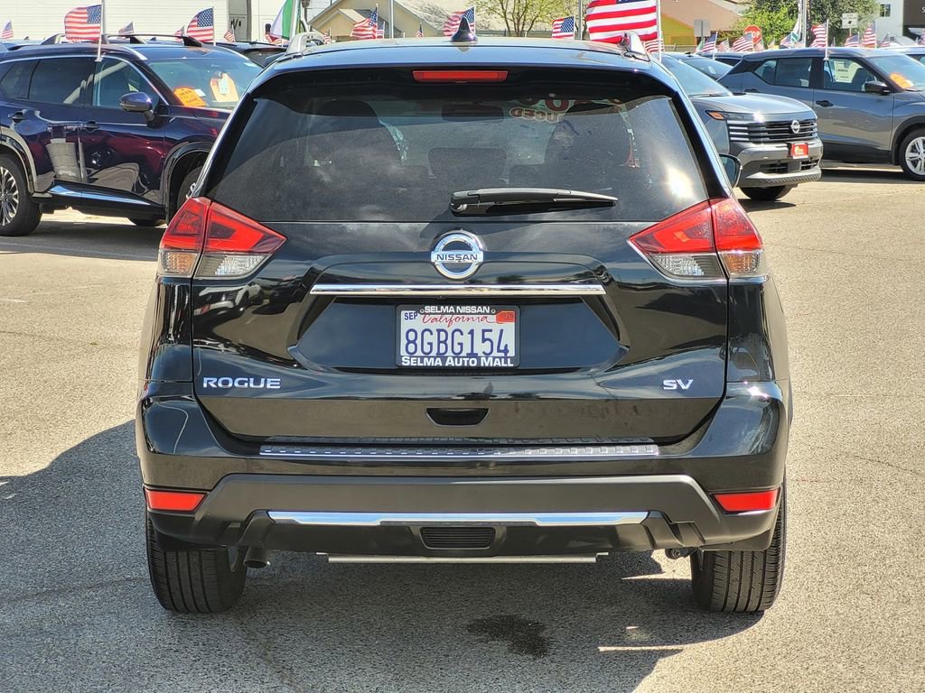 Used 2018 Nissan Rogue SV image 6
