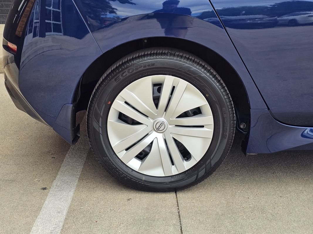 Used 2025 Nissan Leaf S FWD image 28