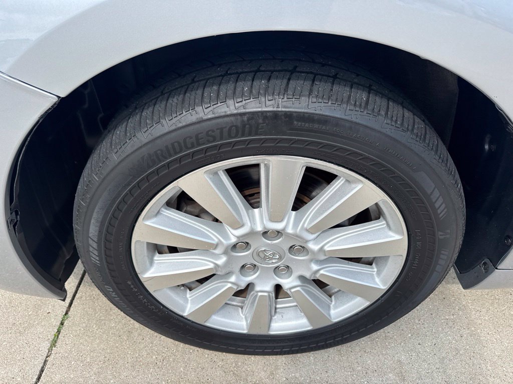 Used 2017 Toyota Sienna Limited AWD/4WD image 5