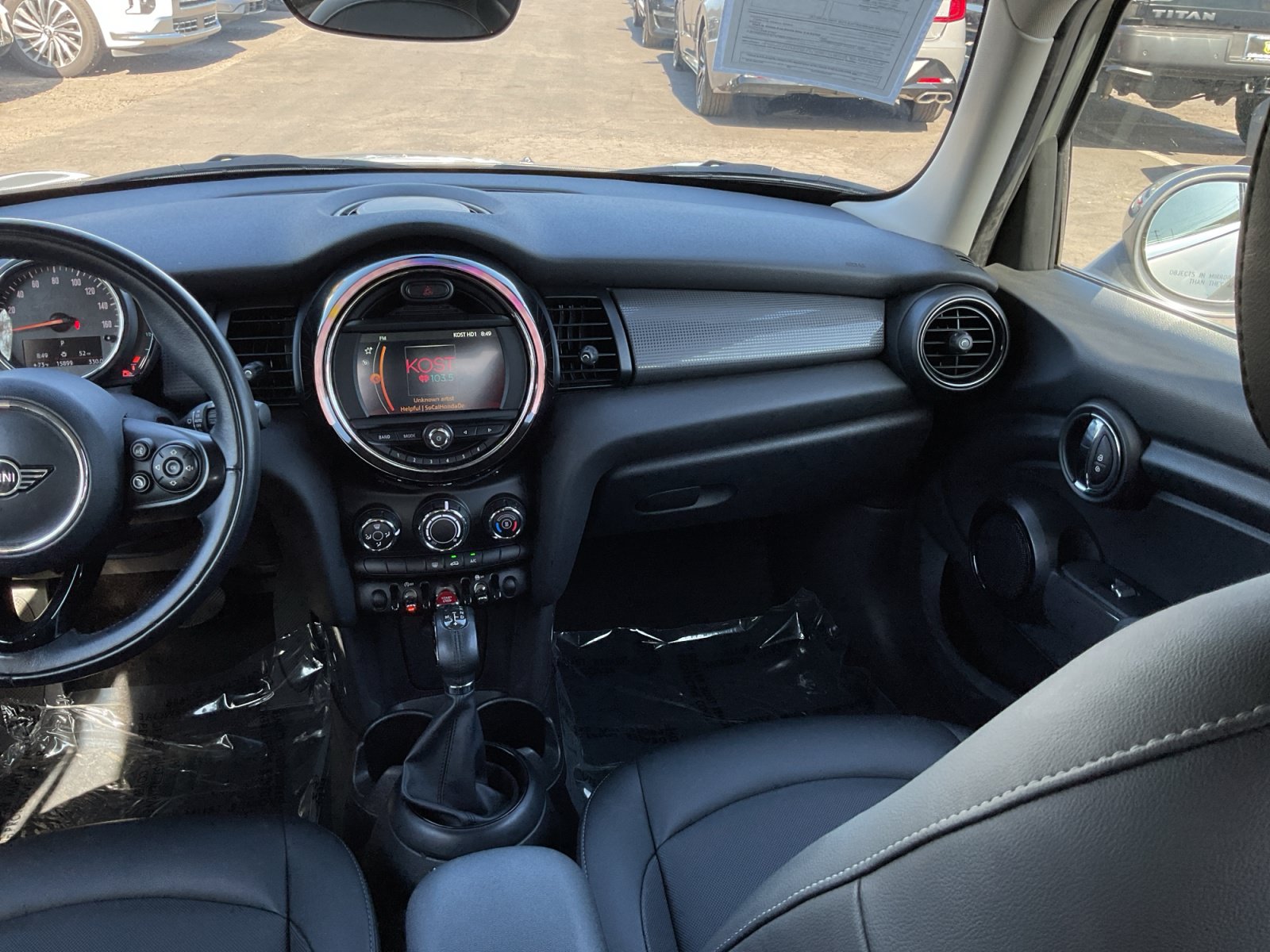 Used 2019 MINI Cooper 4-Door Hardtop w/ Storage Package FWD image 16
