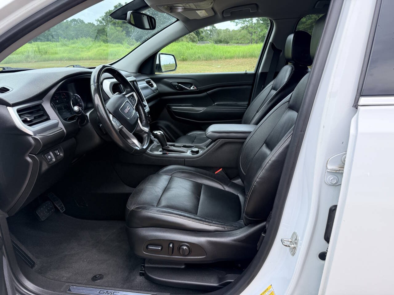Used 2019 GMC Acadia SLT FWD image 11