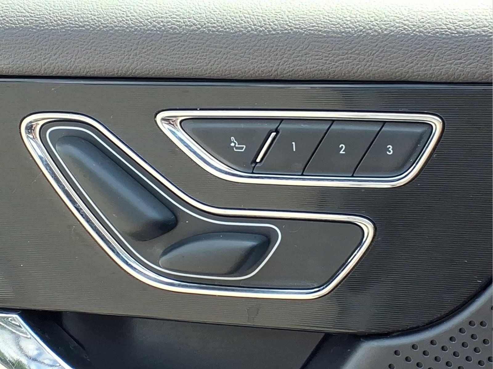 Certified 2023 Lincoln Corsair AWD image 13