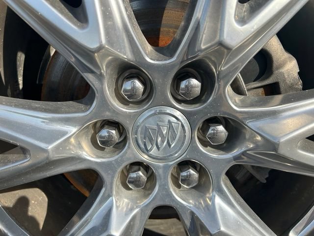 Used 2022 Buick Enclave Premium AWD/4WD image 17