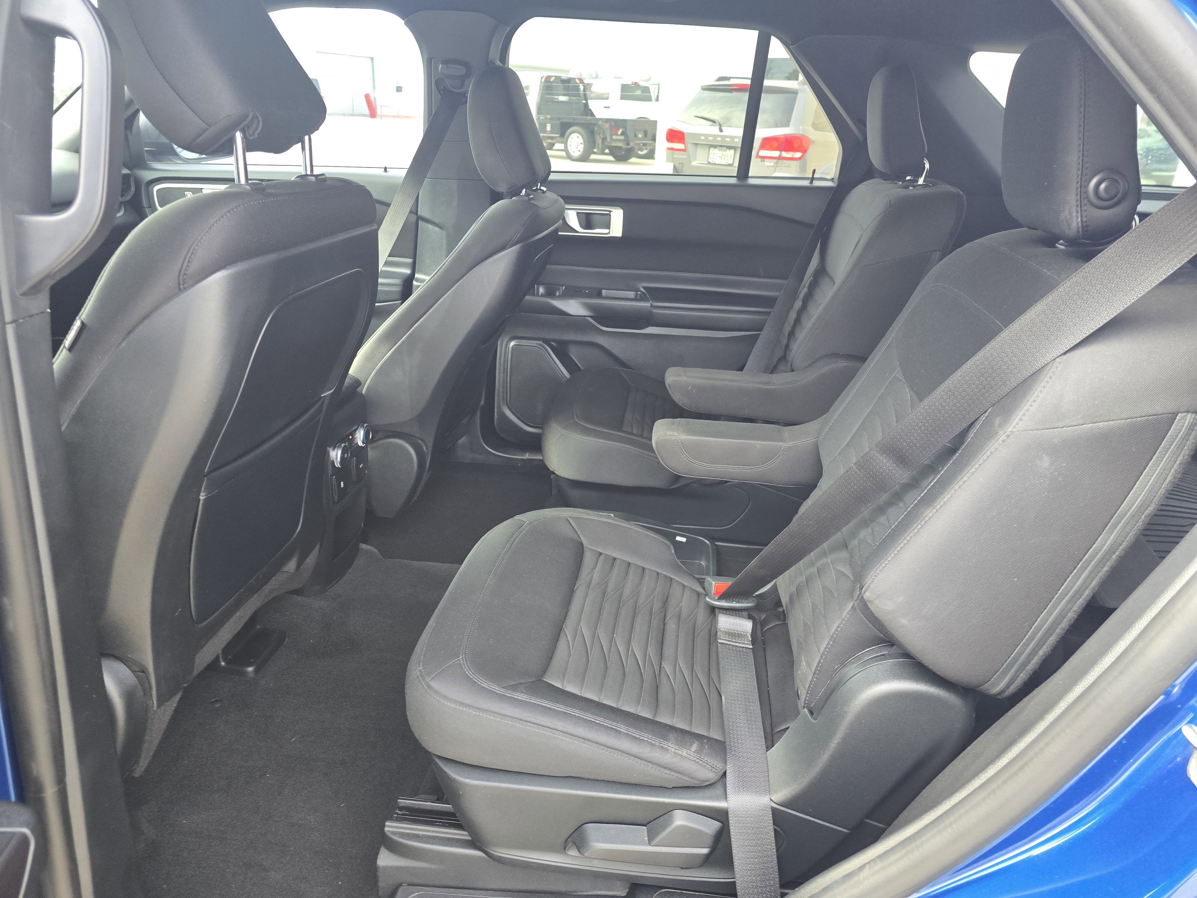 Used 2020 Ford Explorer XLT w/ Class III Trailer Tow Package image 9