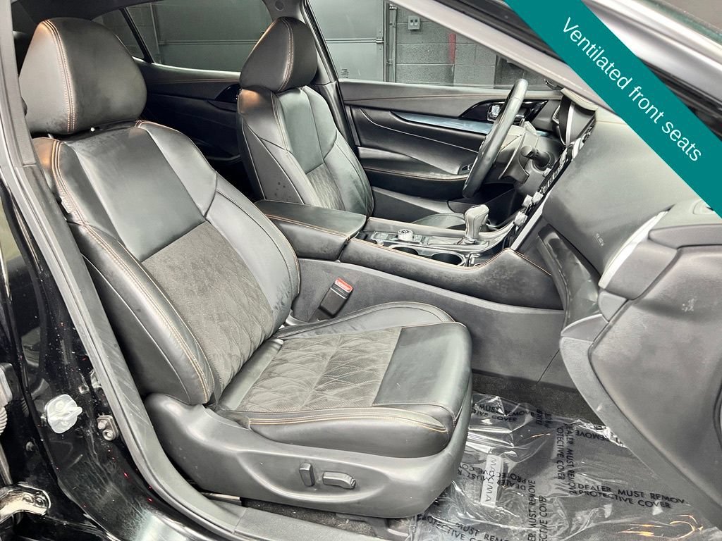 Used 2022 Nissan Maxima SR w/ Sport Mat Group FWD image 8