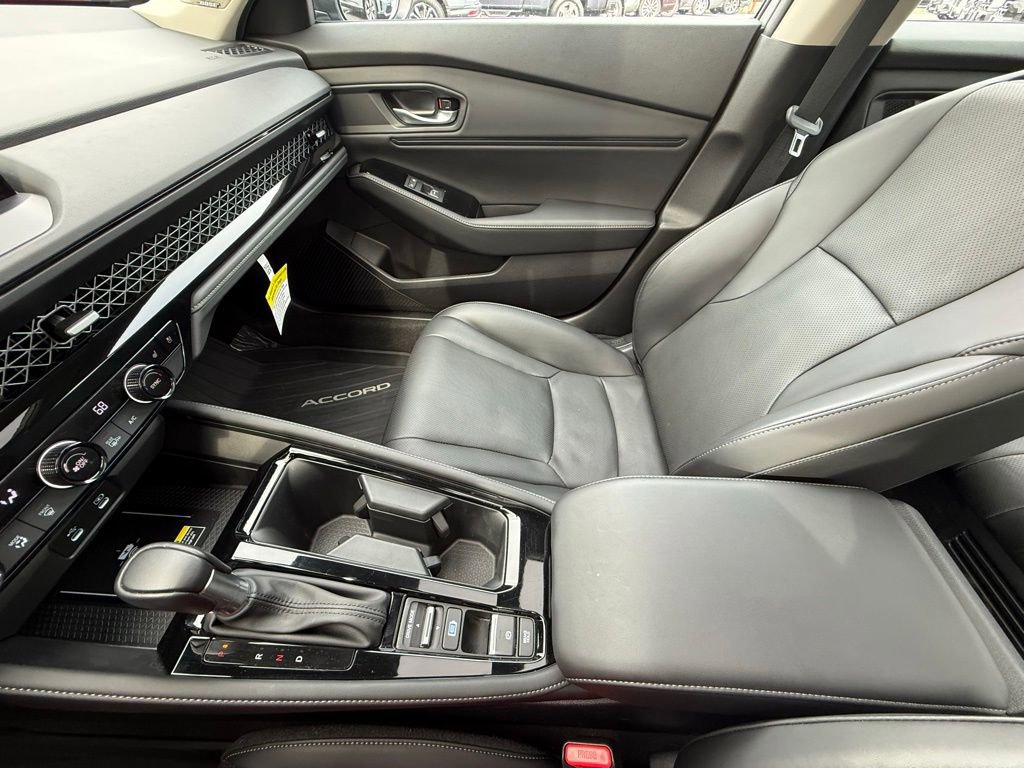 Certified 2025 Honda Accord Touring image 28