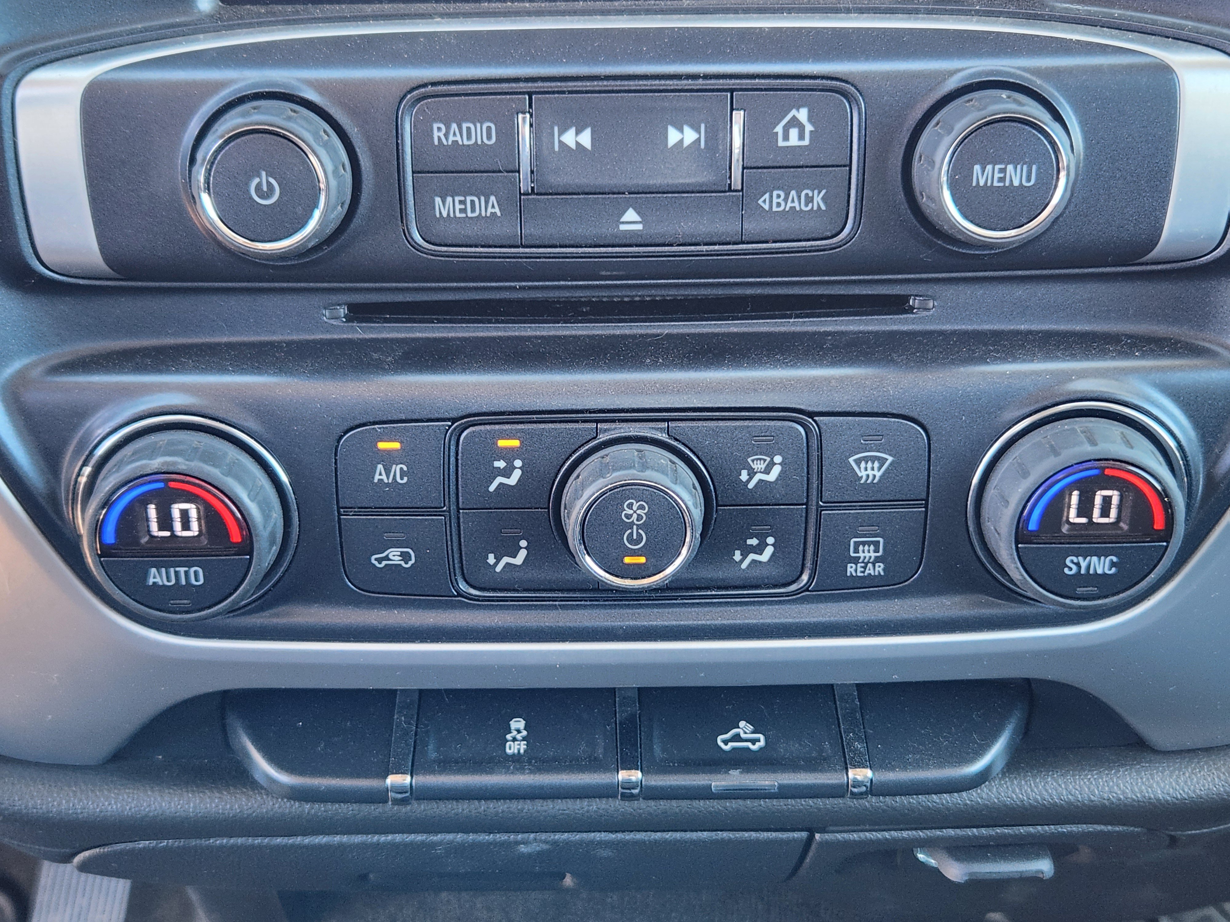 Used 2017 GMC Sierra 1500 SLE w/ SLE Value Package AWD/4WD image 14
