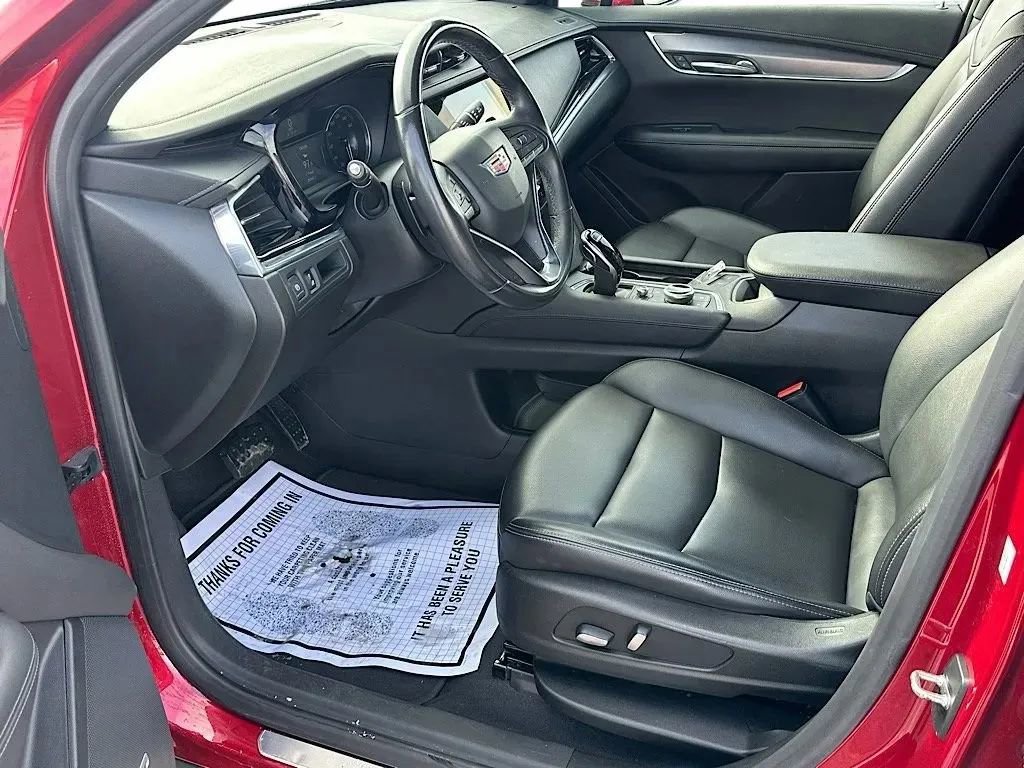 Used 2022 Cadillac XT6 Luxury image 10