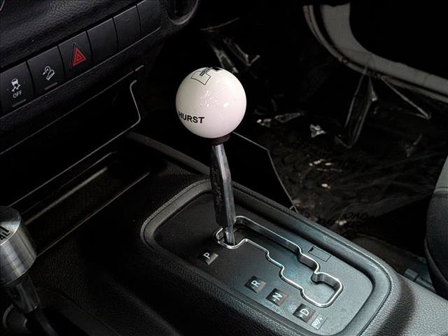 Used 2015 Jeep Wrangler Unlimited Sport w/ Connectivity Group AWD/4WD image 12
