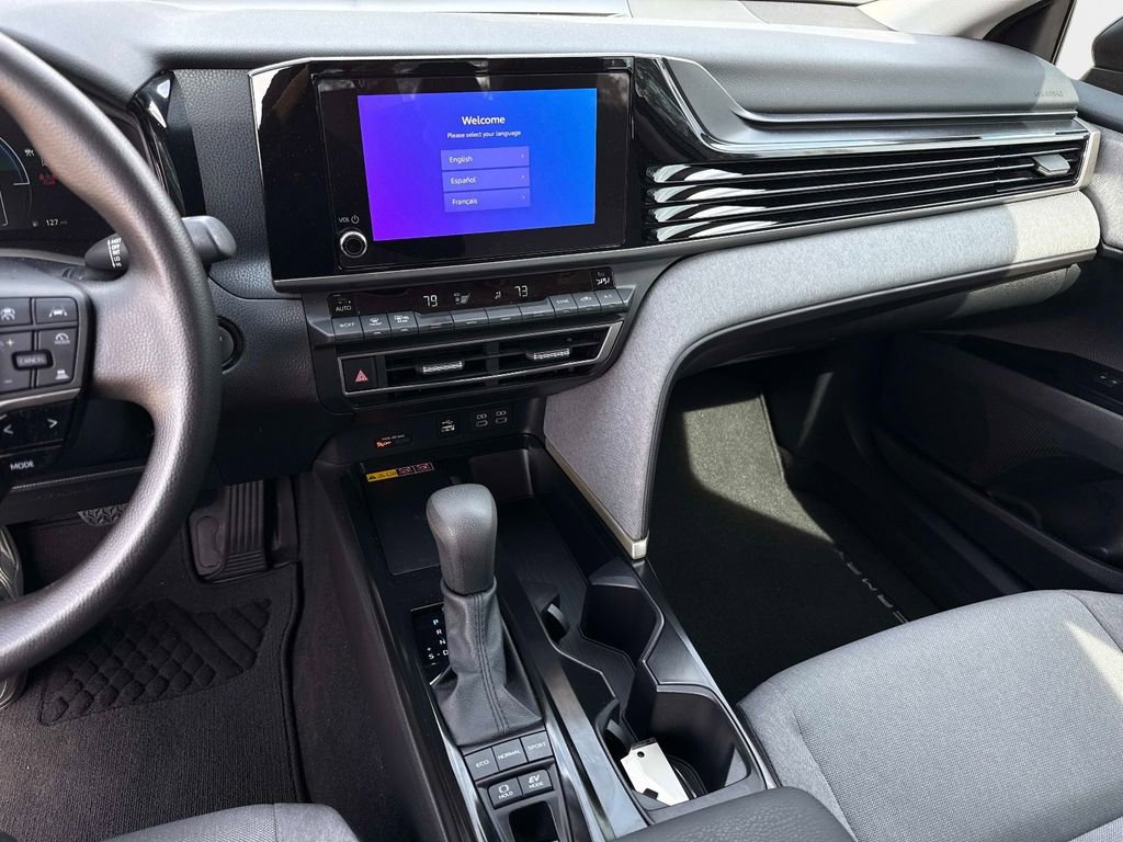 Used 2025 Toyota Camry LE w/ Convenience Package image 20