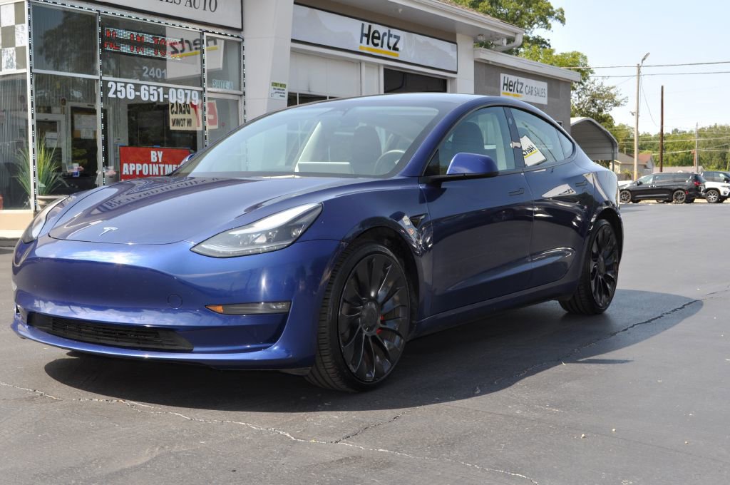 Used 2022 Tesla Model 3 Performance image 4