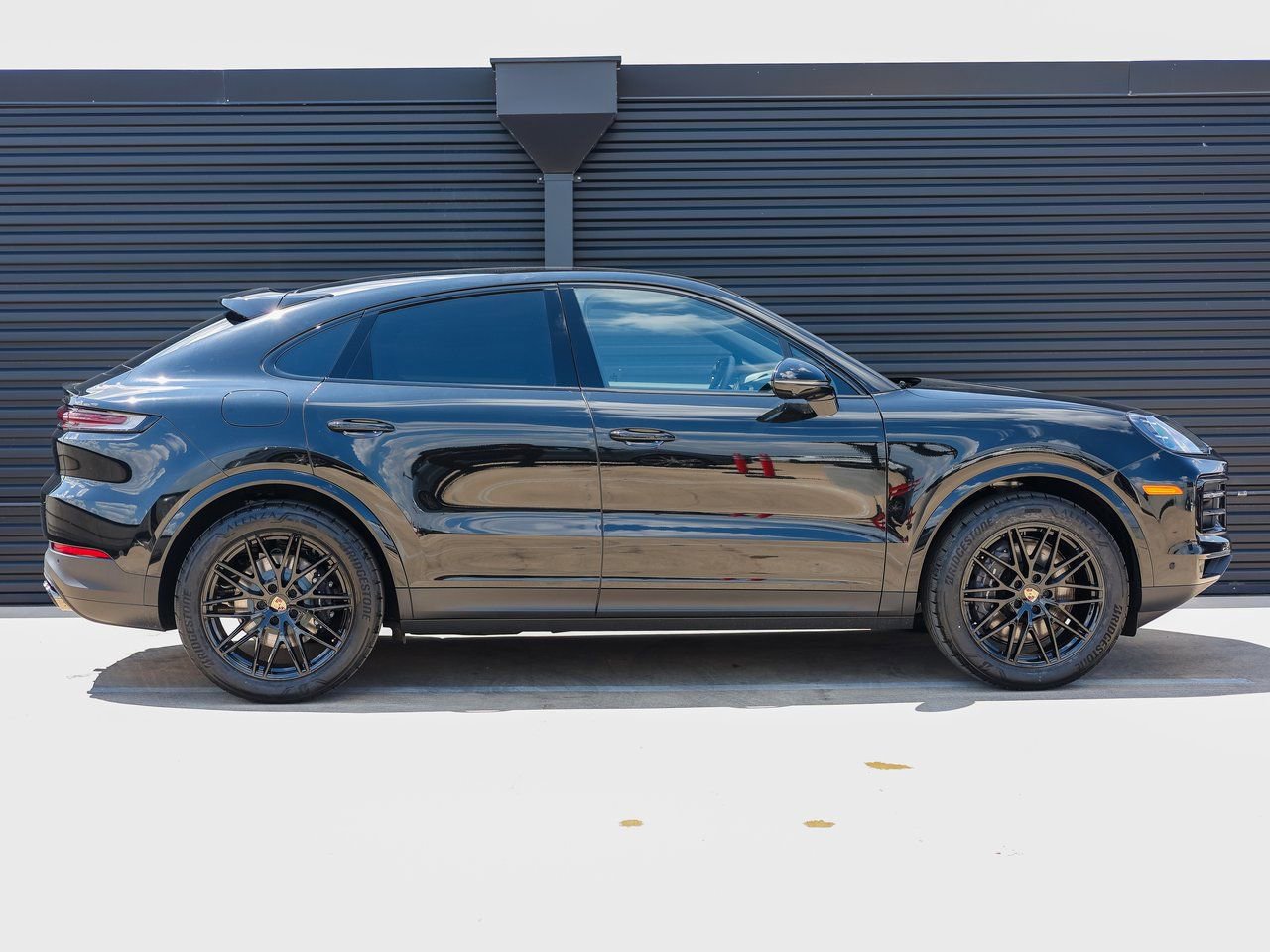 Certified 2026 Porsche Cayenne Coupe AWD/4WD image 8