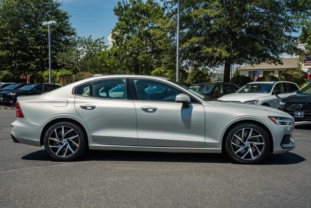 Used 2020 Volvo S60 T6 Momentum AWD/4WD image 4
