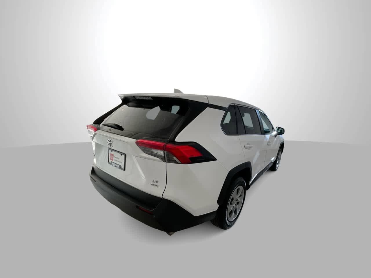 Certified 2022 Toyota RAV4 LE AWD/4WD image 8