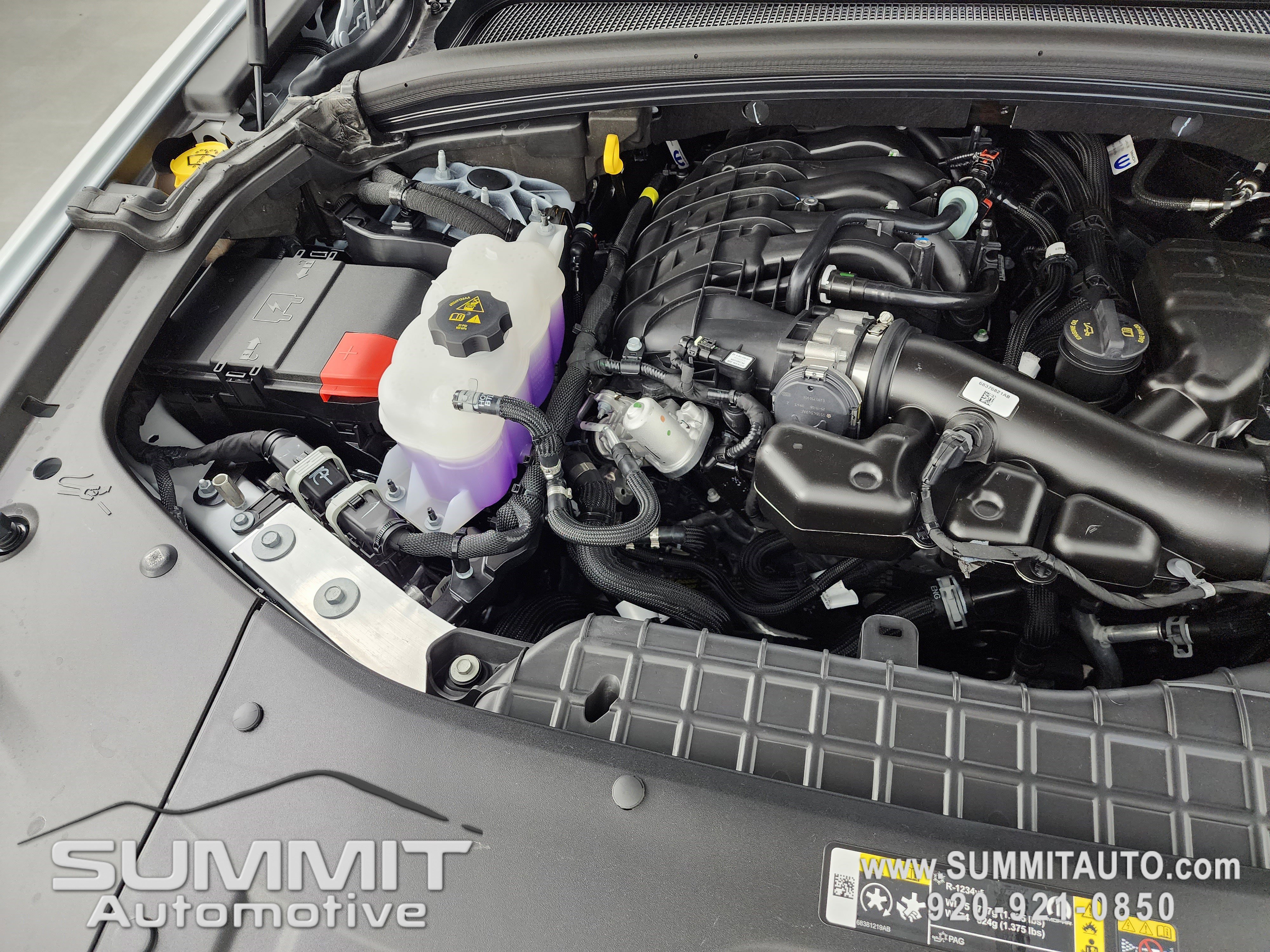 New 2025 Jeep Grand Cherokee Limited w/ Luxury Tech Group II image 24