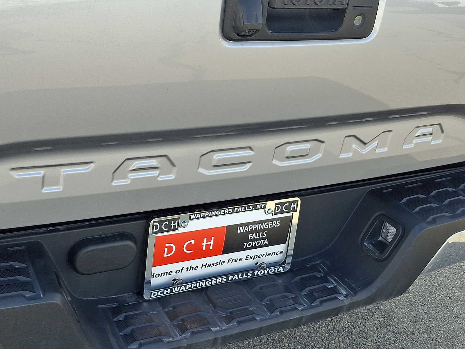 Certified 2020 Toyota Tacoma SR5 w/ SR5 Appearance Package (SM) image 31