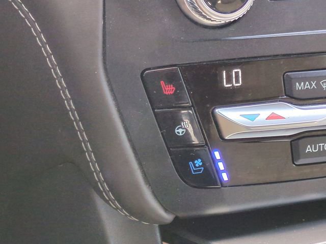 Used 2020 Ford Explorer Platinum w/ Premium Technology Package image 27