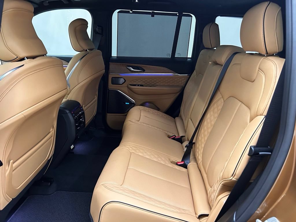 New 2026 Jeep Grand Cherokee Summit AWD/4WD image 14