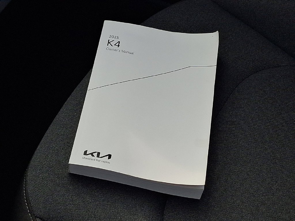 Used 2025 Kia K4 FWD image 27