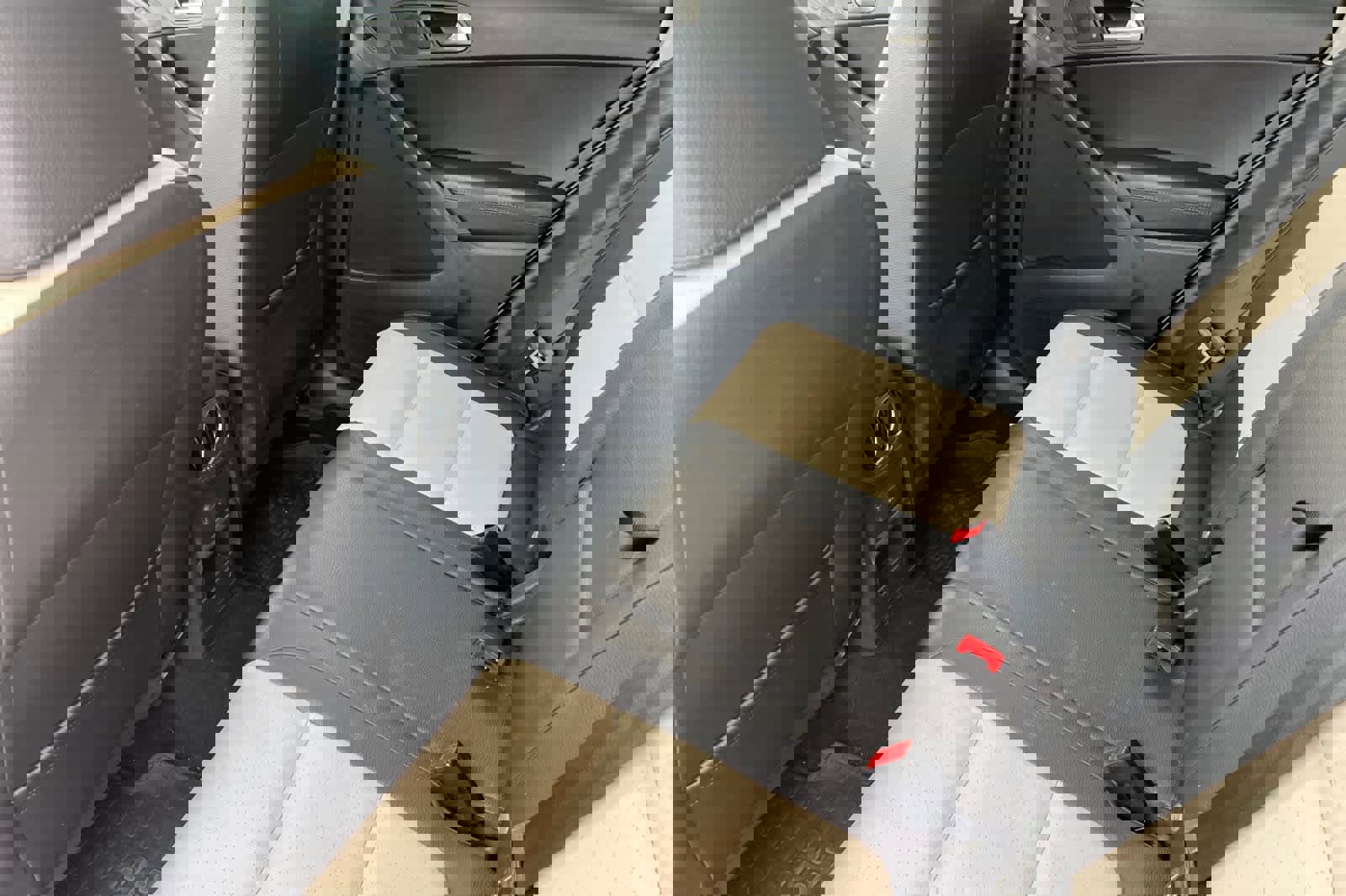 Used 2017 Volkswagen Tiguan S image 5